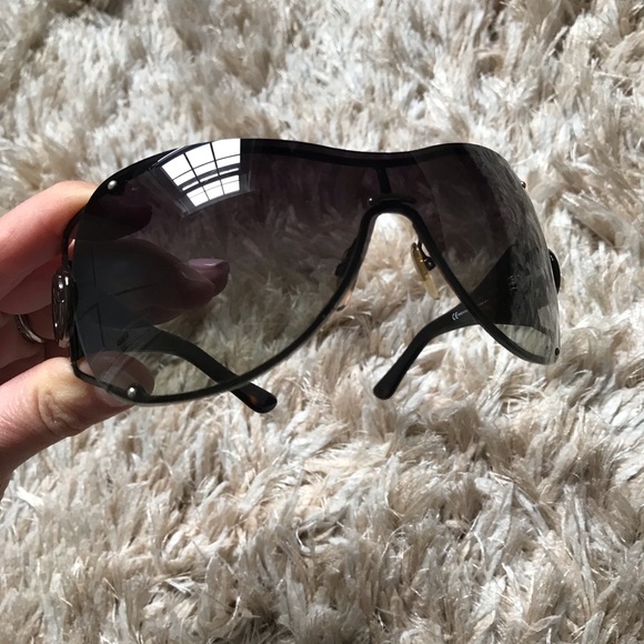 Like New Gucci Shield Sunglasses. Bronze Color main image 6